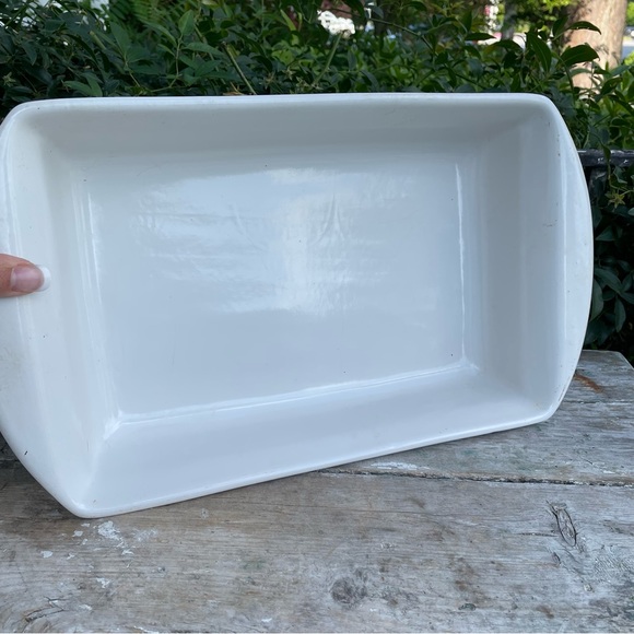 Linens & Things white stoneware baking casserole dish large rectangular pan - Picture 6 of 10